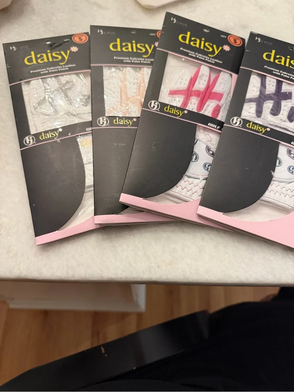 Daisy White and Pink Golf Glove Packaging 4 pairs size Ladies S